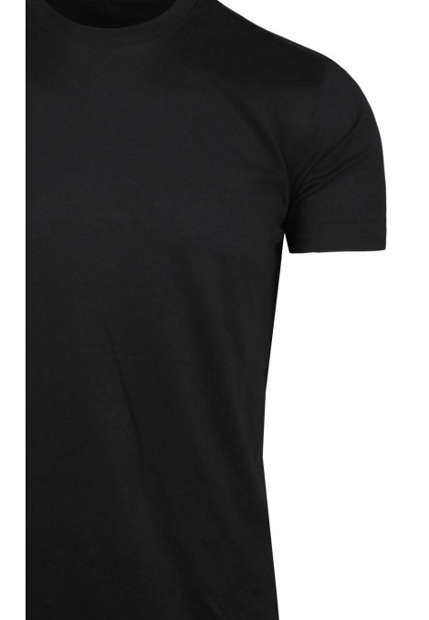 Man’s black cotton t-shirt 