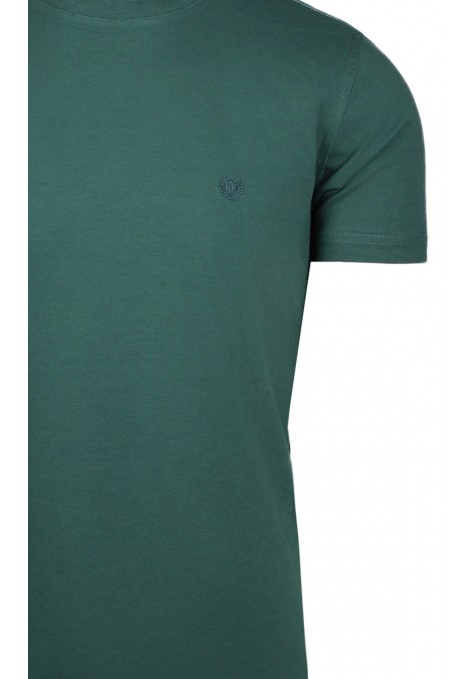 Man’s green cotton t-shirt 