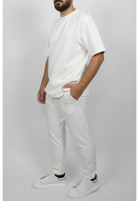 Man’s off white trousers with elastic waist