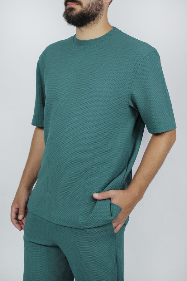 Man’s green oversized t-shirt