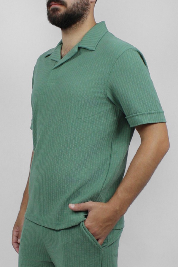 Man's green t-shirt