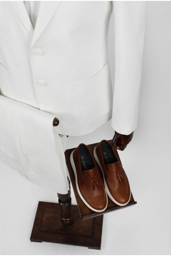 Man's white linen suit