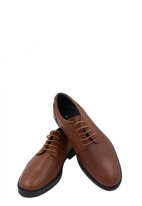 Man's brown shoes