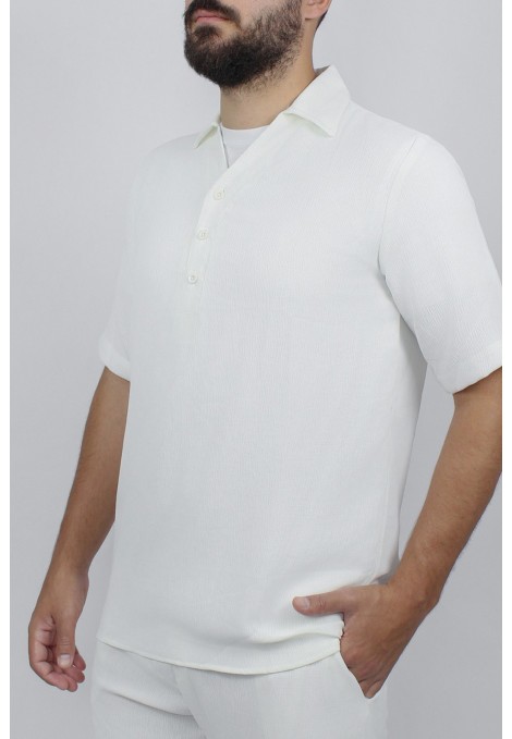 Man’s off white oversized t-shirt 