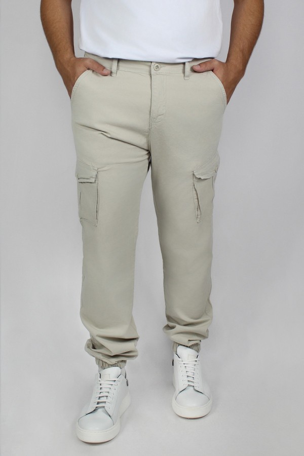 Man's  beige cargo pants