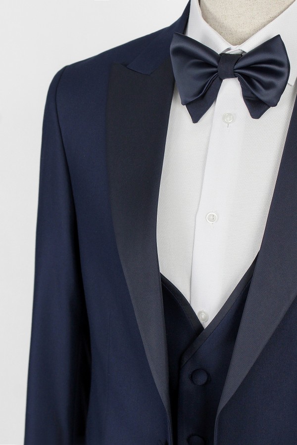 Man's dark blue suit mixed wool