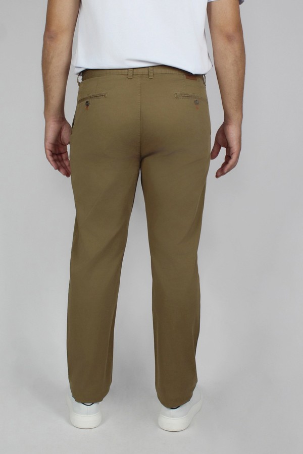 Man’s camel chinos pants 