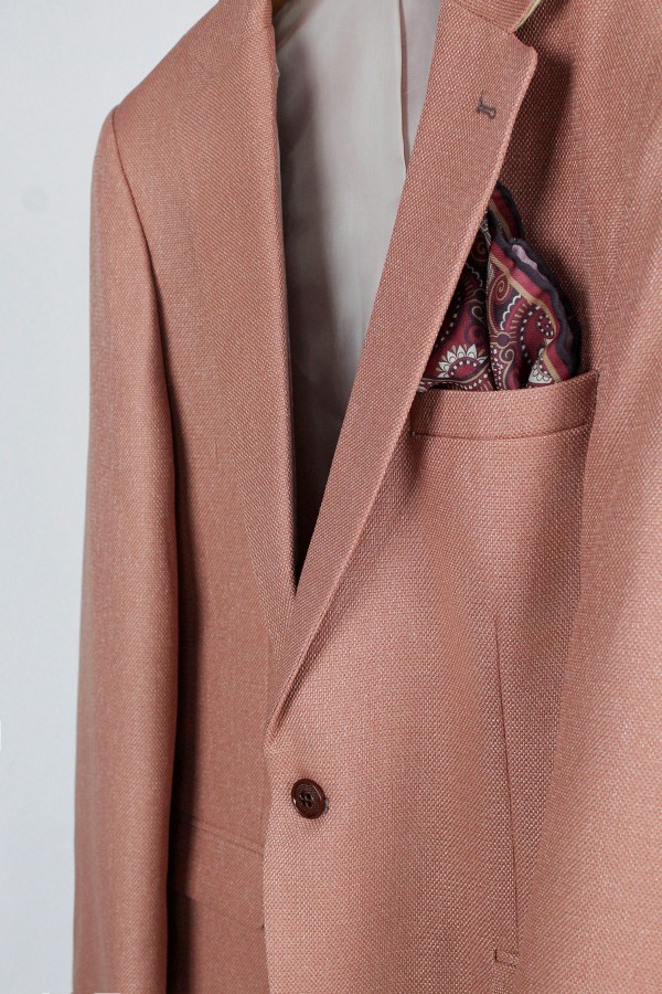 Man’s saumon blazer with textured weave 