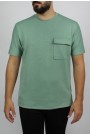  Man’s green oversized t-shirt 