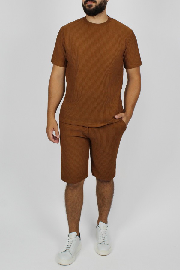 Man’s camel oversized t-shirt