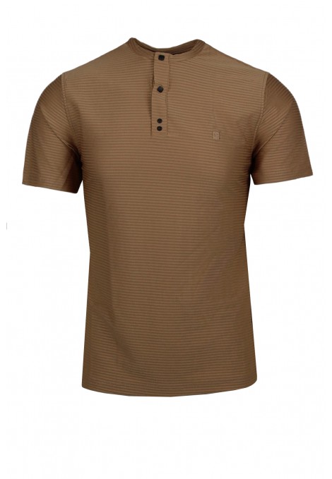 Man's camel t-shirt with buttons