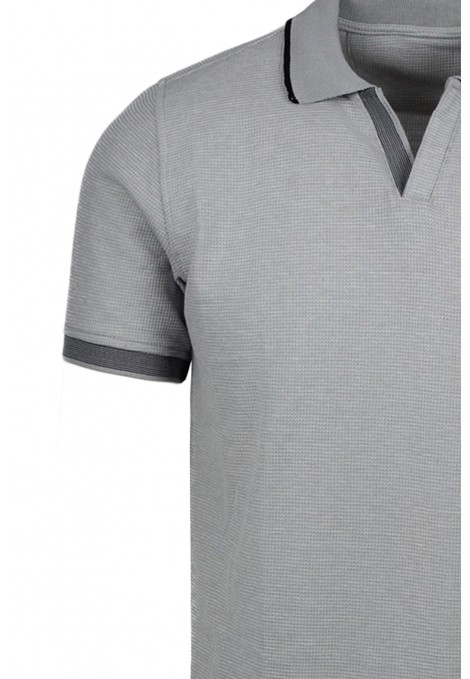 Man’s t-shirt polo in light grey