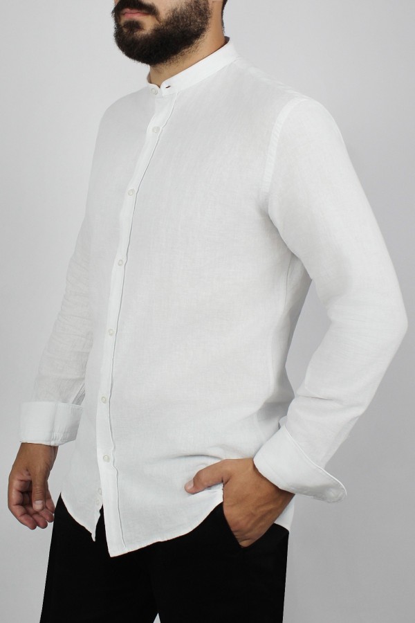 Man's white shirt mao