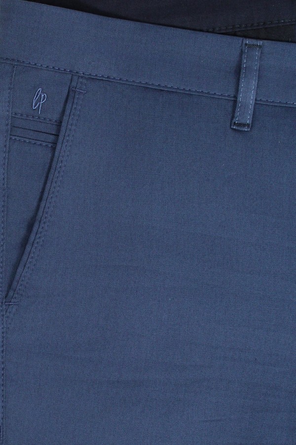 Man's blue pants chino