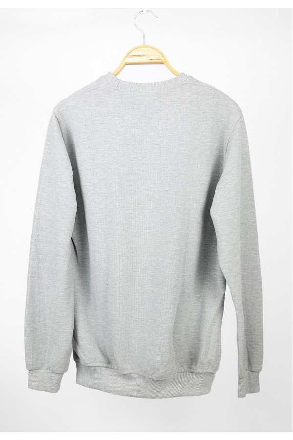 Man’s grey long sleeve sweater