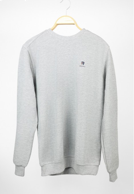 Man’s grey long sleeve sweater