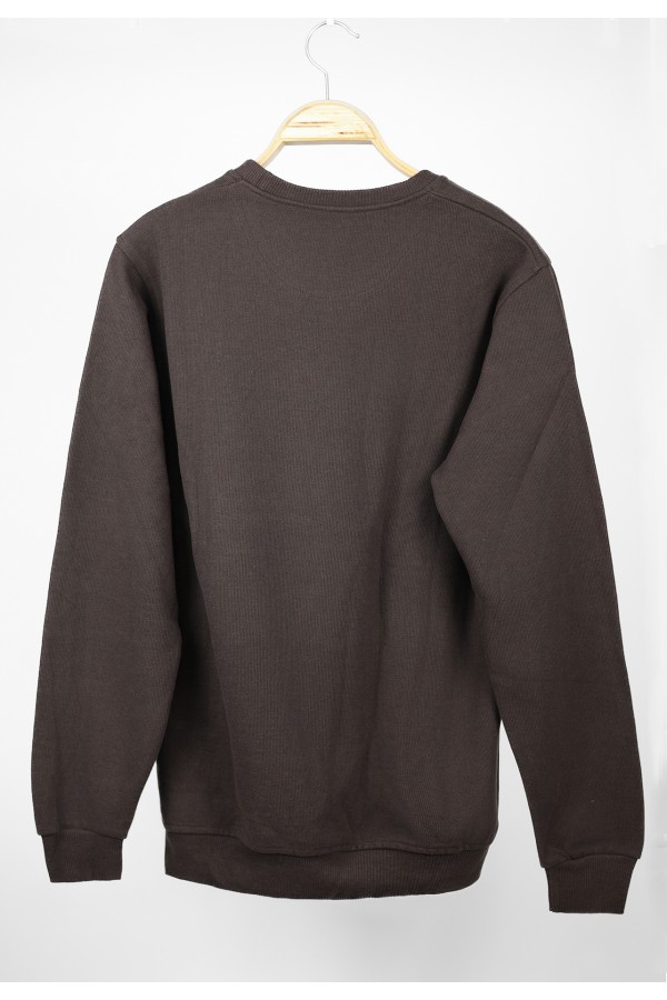 Man’s brown long sleeve sweater