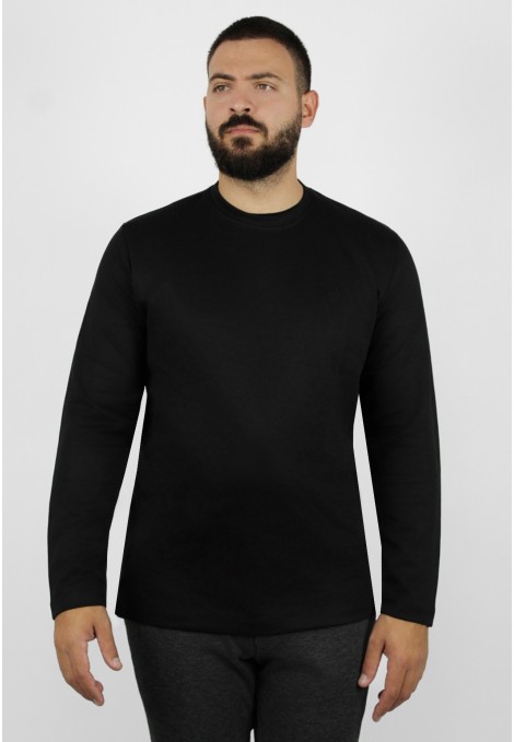 Man's black t-shirt