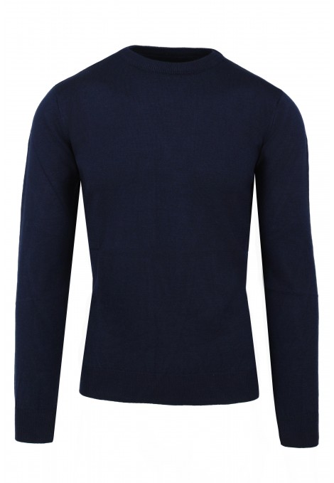 Man's blue knitted t-shirt