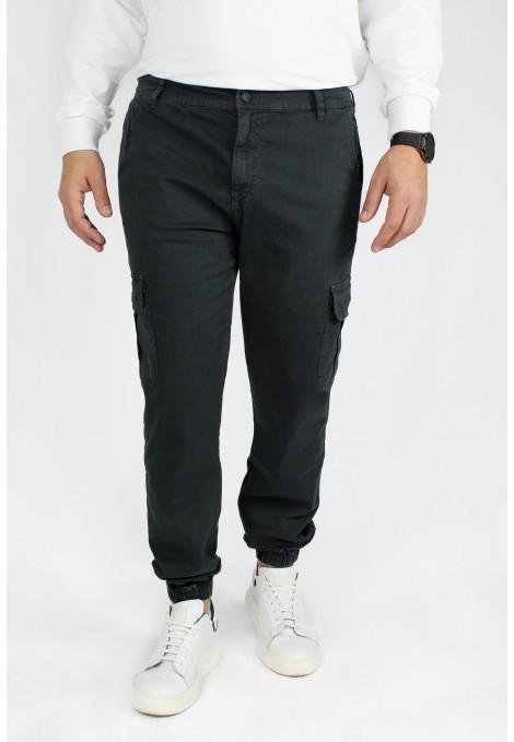 Man's anthracite grey pants cargo