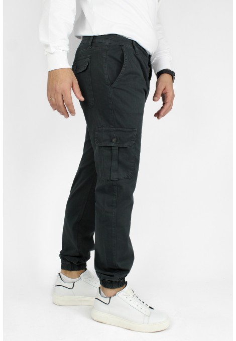 Man's anthracite grey pants cargo