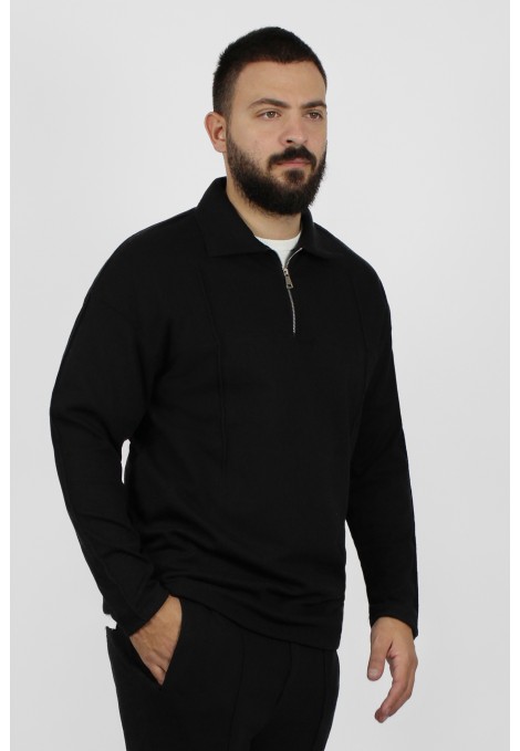 Man's black oversize t-shirt with zipper