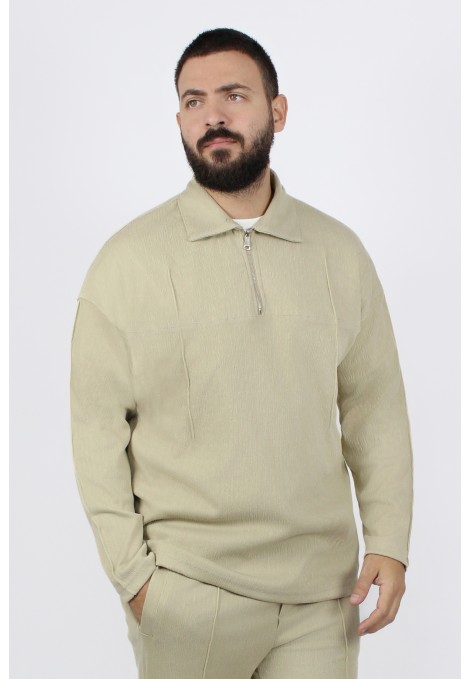 Man's beige oversize t-shirt with zipper