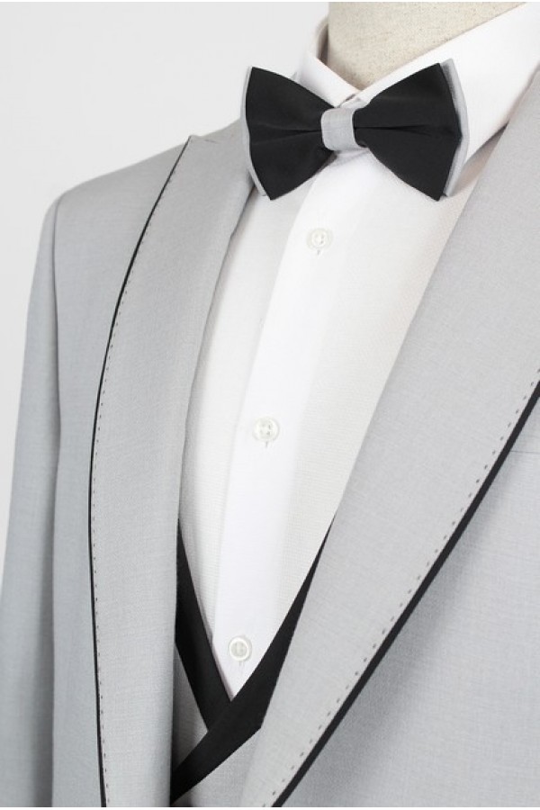 Man's light grey suit  mixed wool