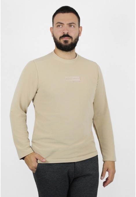 Man's beige t-shirt