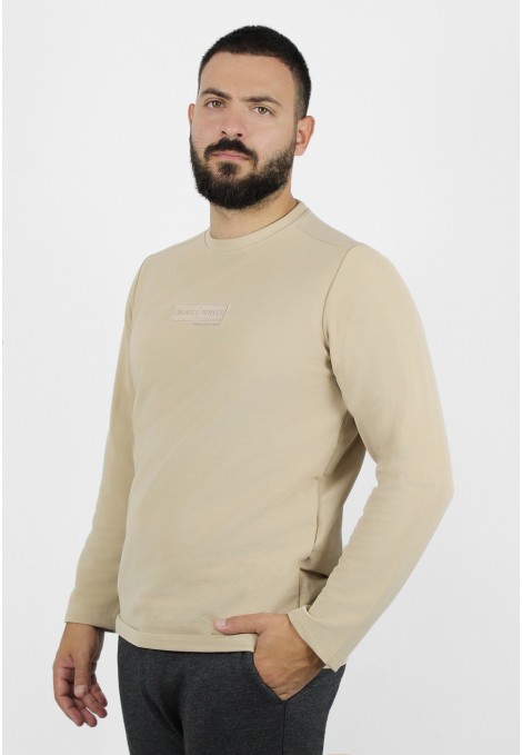 Man's beige t-shirt