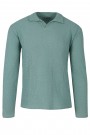 Man's green t-shirt polo