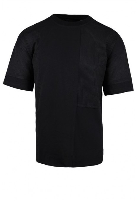 Man's black t-shirt oversized 