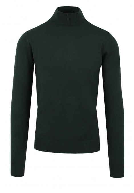 Man's green knitted t-shirt