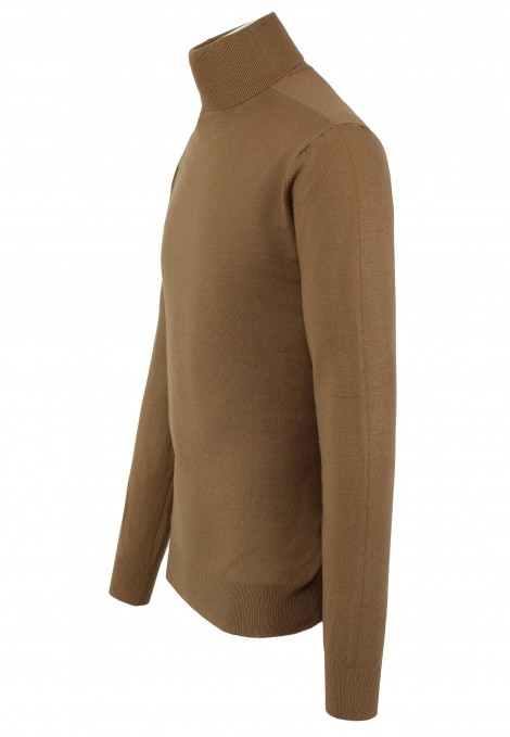 Man's camel knitted t-shirt turtleneck