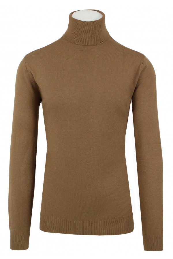 Man's camel knitted t-shirt turtleneck