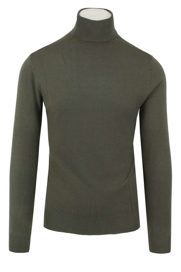 Man's khaki knitted t-shirt