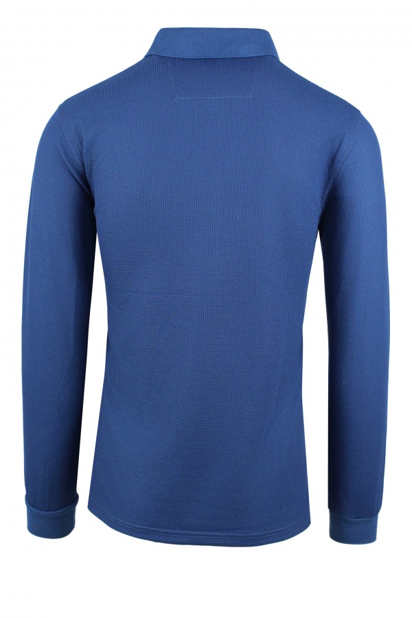 Man's blue t-shirt