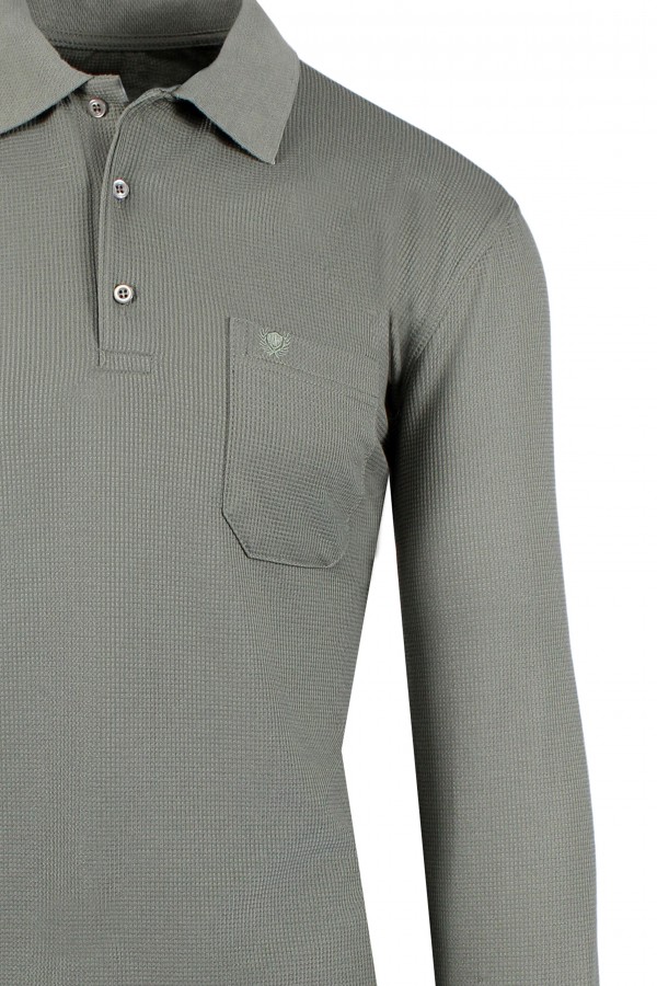 Man's khaki t-shirt polo