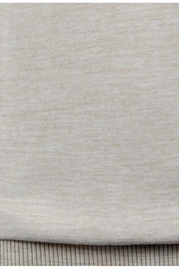 Man's beige knitted t-shirt