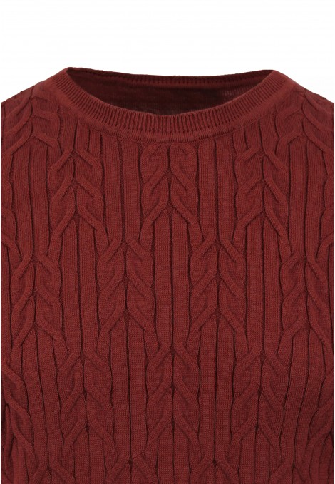 Man's dark red knitted t-shirt