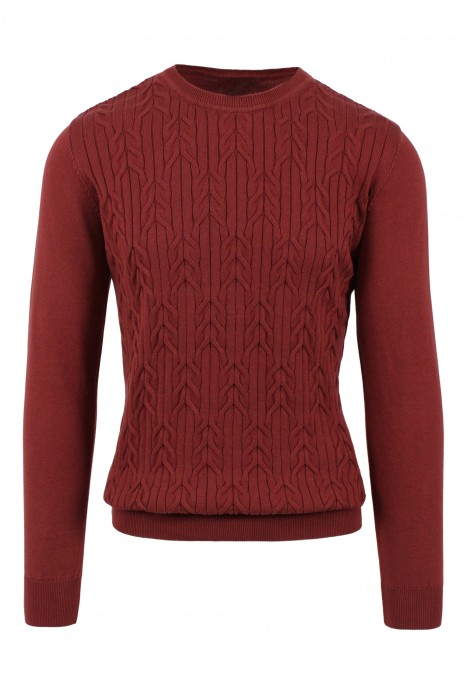 Man's dark red knitted t-shirt