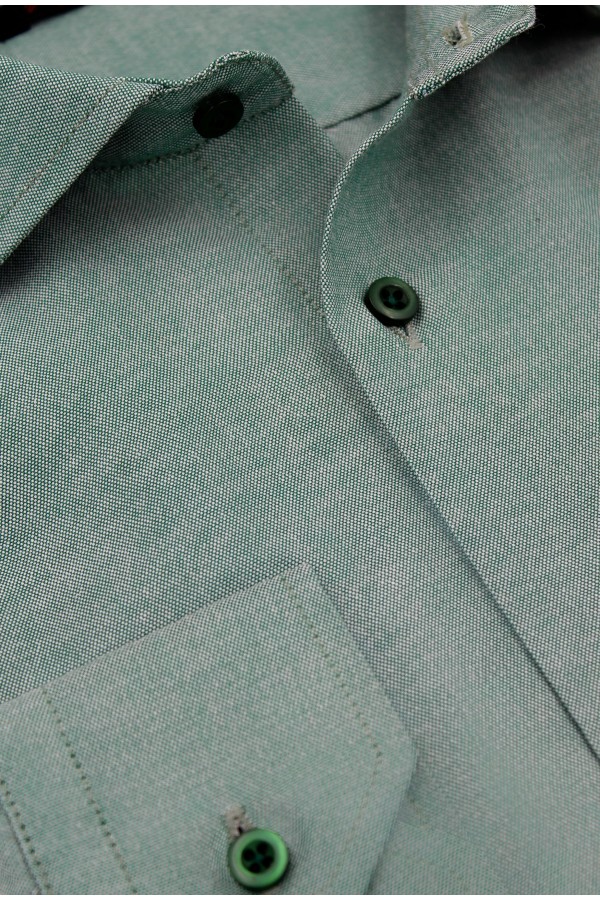 Man's green cotton shirt slim fit