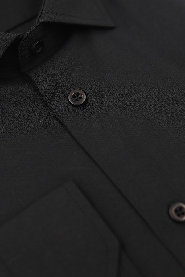 Man's black shirt slim fit