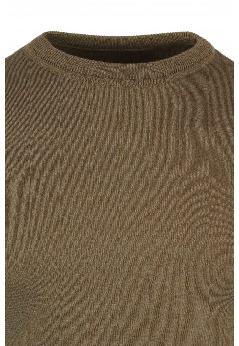 Man's brown knitted t-shirt