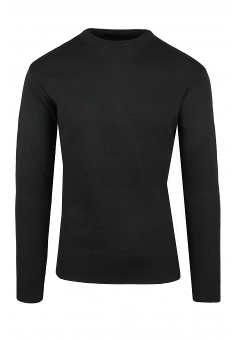 Man's black knitted t-shirt